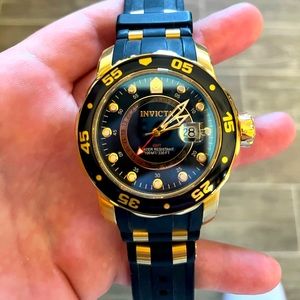 Invicta pro diver watch for men. 100 meters water resistant, gmt ,model #6991